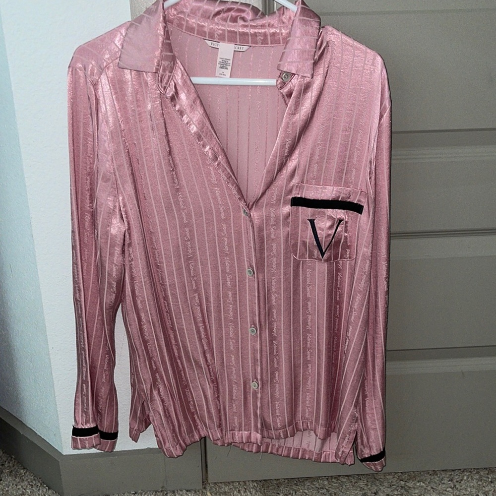 Victoria Secret lounge shirt